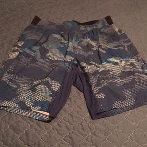 Men’s Lululemon Shorts with Liner